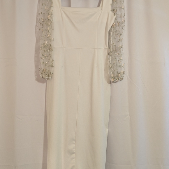 White dress - Picture 2 of 3